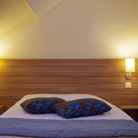 Logis Hotel Le Chene Vert Savenay Eksteriør billede