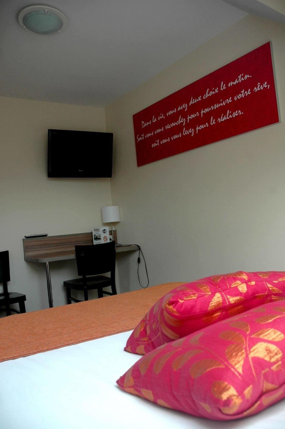 Logis Hotel Le Chene Vert Savenay Eksteriør billede